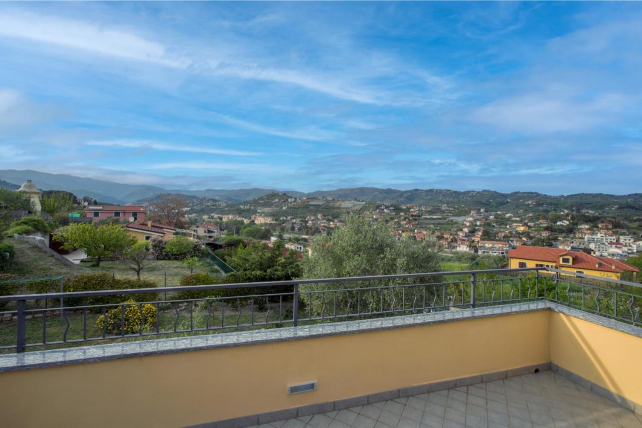 La Quercia Casa Vacanza Imperia Exterior photo